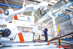 <b>机械智舞精准律动 动能焕新向绿而行</b>