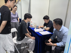 <b>【才智相“随”•立功支点】高校双选会人气旺</b>